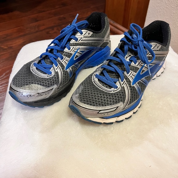 Brooks Adrenaline GTS-17 Running Shoes - Picture 3 of 7